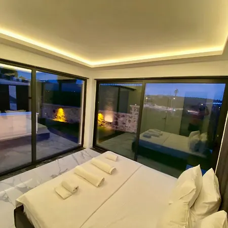 Costa Linn Premium 호텔 *